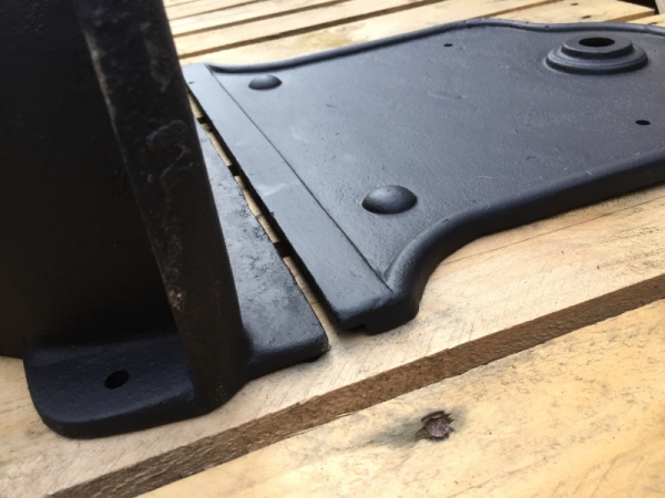 Retro vonkajšie umývadlo spodná časť