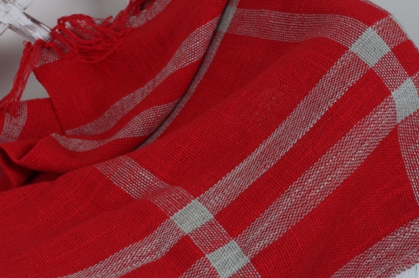 Režný ručne tkaný obrus červený 140x160cm