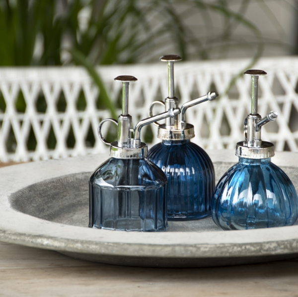 Rozprašovač na kvety svetlo modrý