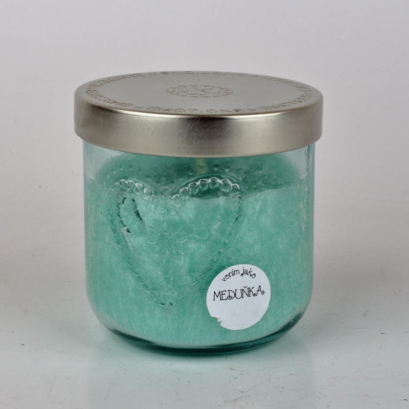 Ručne odlievaná sviečka v sklenenej dóze so srdcom medovka 190g