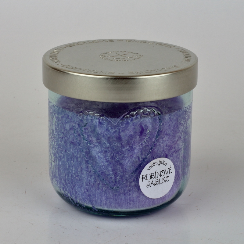Ručne odlievaná sviečka v sklenenej dóze so srdcom rubínovej jablko 190g
