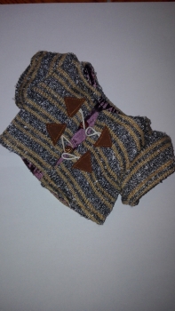 Šaty na bábiku - poškodená porcelánová bábika