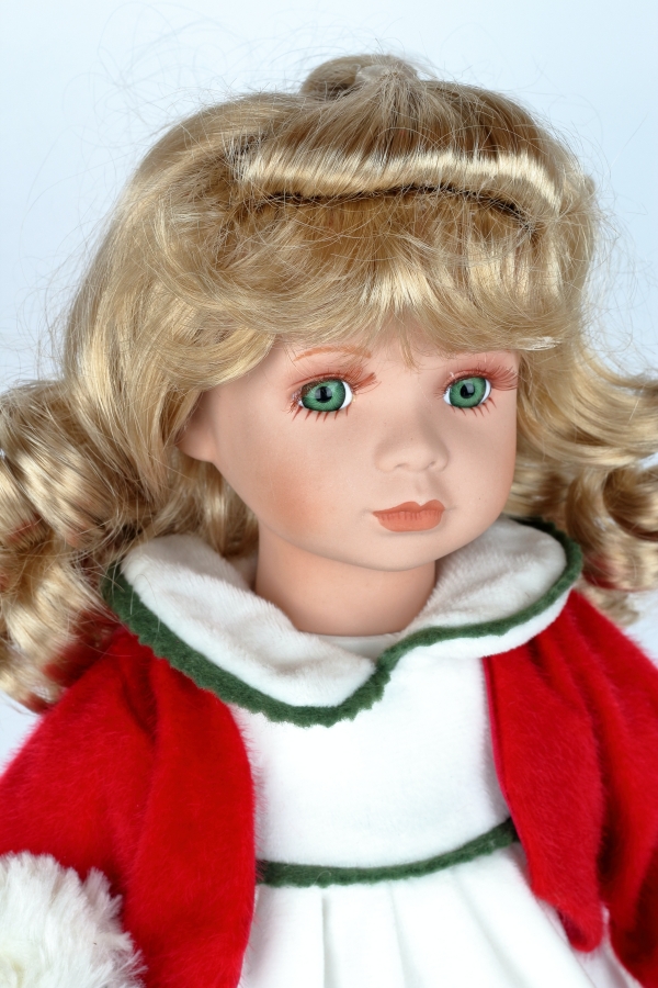 Zberateľská bábika Irma s medvedíkom 47cm