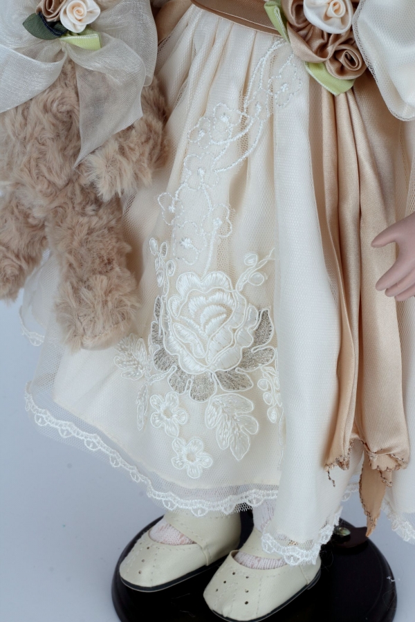 Zberateľská bábika Karolína 48cm