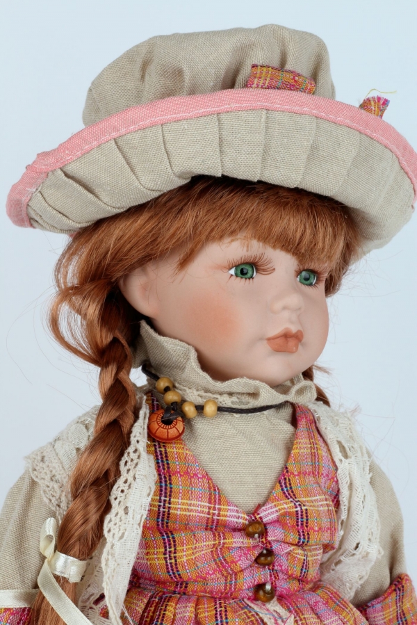 Zberateľská bábika Lily 42cm stojaci