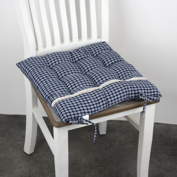 Sedák na stoličku modré kocky 40x40cm