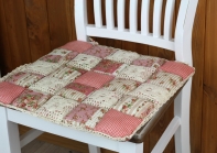 Sedák na stoličku patchwork ružový 40x40cm
