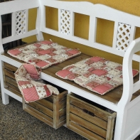 Sedák na stoličku - ružový patchwork 40x40cm