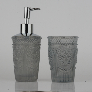 Sklenená kúpeľňová sada - dávkovač na mydlo a poháre