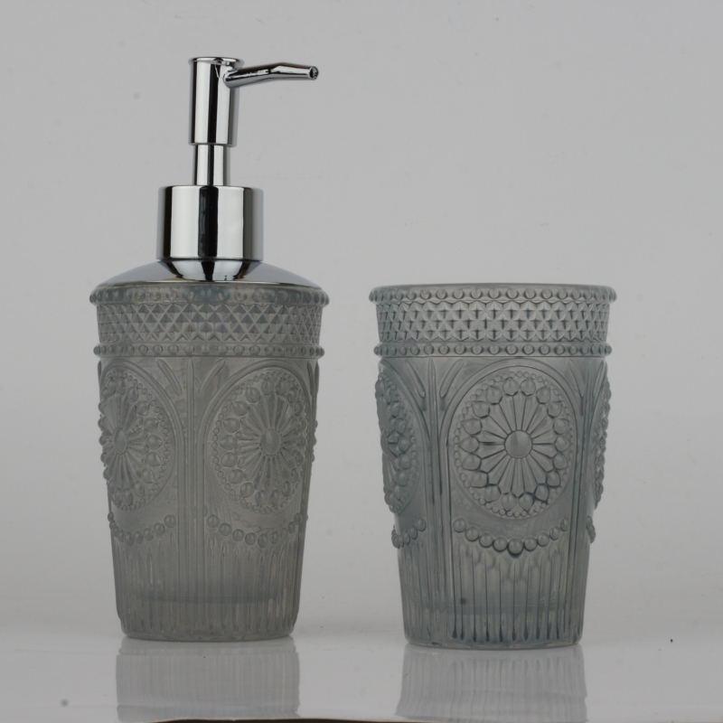 Sklenená kúpeľňová sada - dávkovač na mydlo a poháre