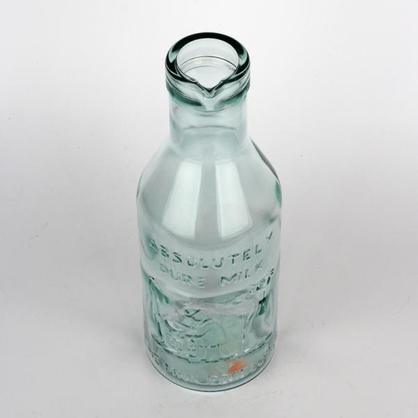 Skleněná láhev na mléko s výlevkou 1l