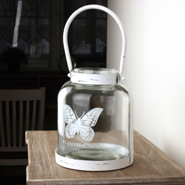 Sklenená lampáš s motýľom biela 15,5x18x15,5cm