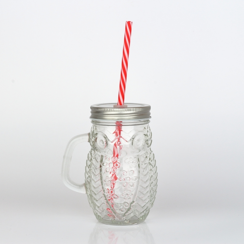 Poháre so slamkou sova