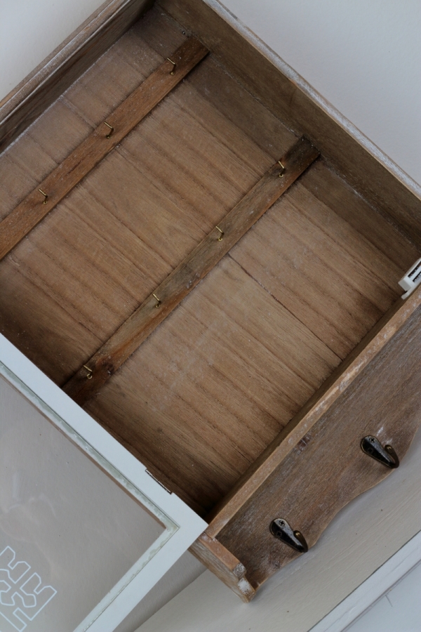 Skrinka na klúče BI