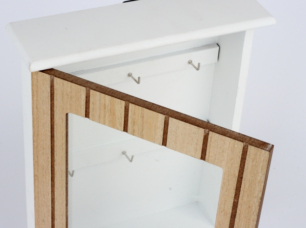 Skrinka na kľúče s presklenými dvierkami 22x28x6,5cm