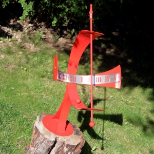 Slnečné hodiny červené 70x41x41cm