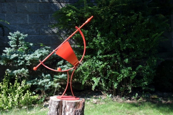 Slnečné hodiny červené 70x41x41cm