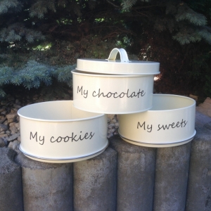 Smaltované dózy na sladkosti - priemer 25cm- Vyradenie dek4740