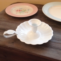 Smaltovaný zámocký svietnik