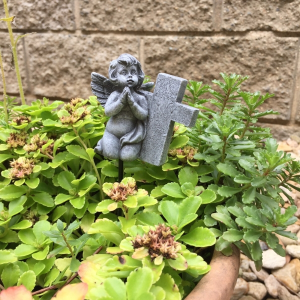 Smútočná dekorácia anjel s krížikom 17cm