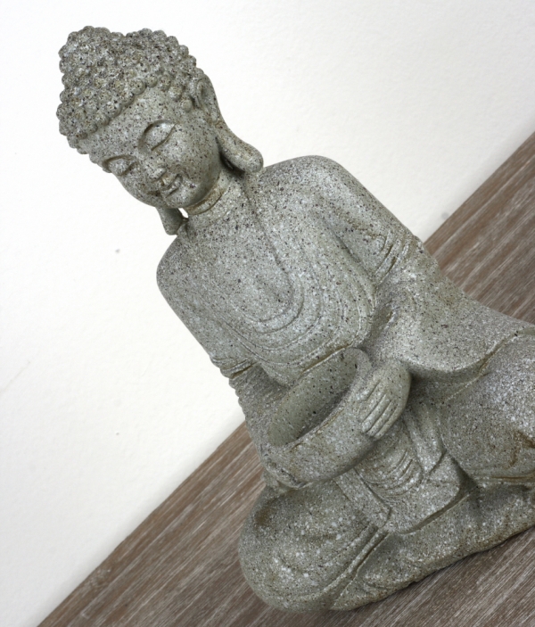 Socha Buddha sa svietnikom 18x11x27cm