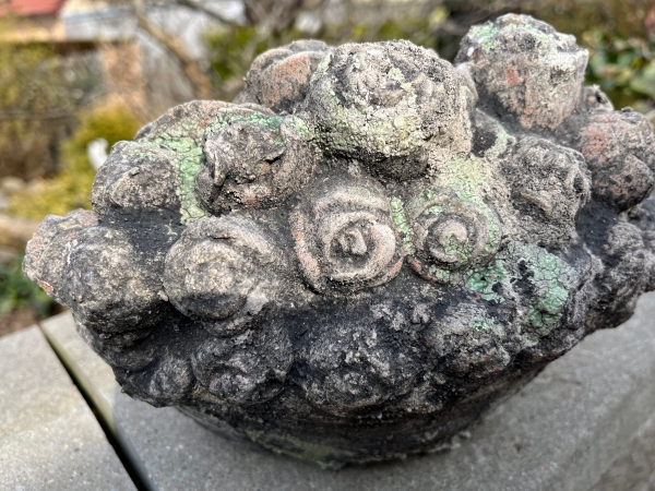 Sochy na záhradu záhradná keramika kôš kvetín mach