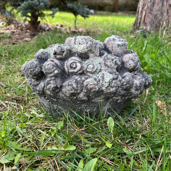 Sochy na záhradu záhradná keramika kôš kvetín mach