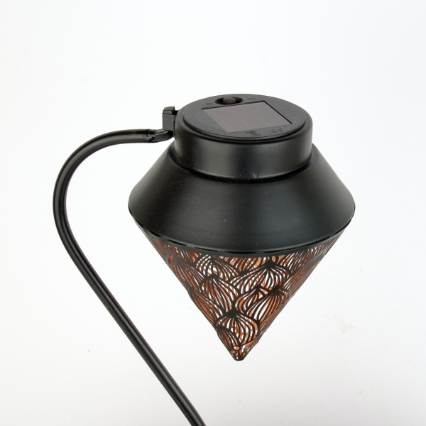 Solárny záhradný lampáš so zápichom do trávníka