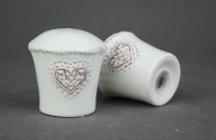 Soľnička a korenička kamenina - motív srdce