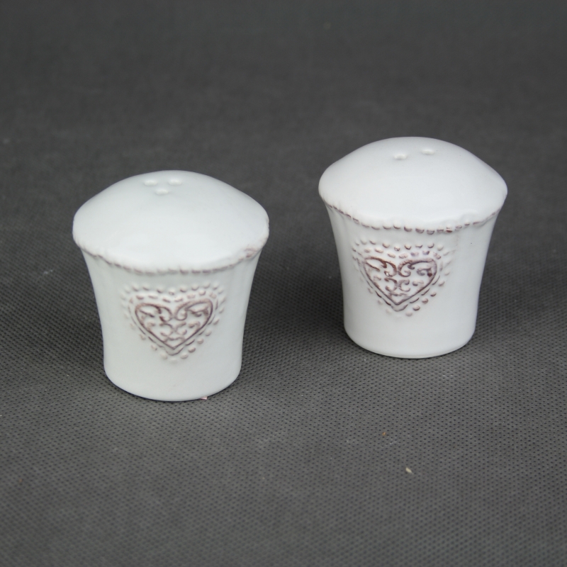 Soľnička a korenička kamenina - motív srdce