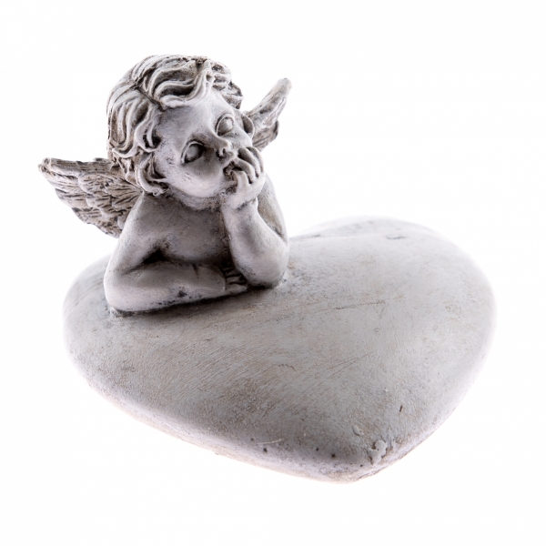 Soška anjela na srdci