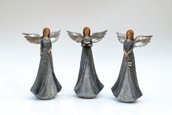 Soška anjela s šedými šaty - Materstvo