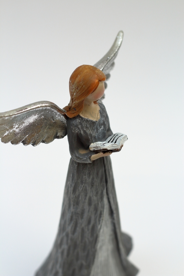 Soška anjela s šedými šaty - Múdrosť