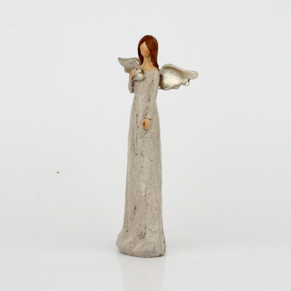 Soška anjela sa trblietavými šaty a zlatými krídlami