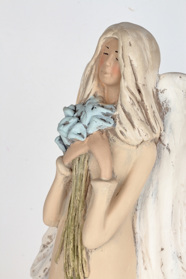 Soška anjela stojaci s kyticou Kala 44cm