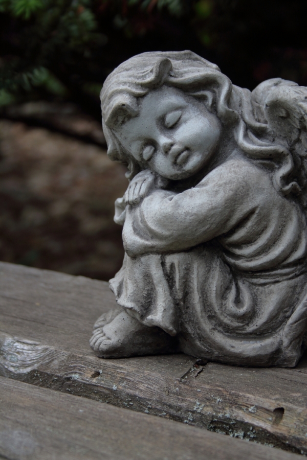 Soška anjela z betónu 18cm
