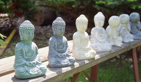 Soška Buddhu betónová 10×20×13cm