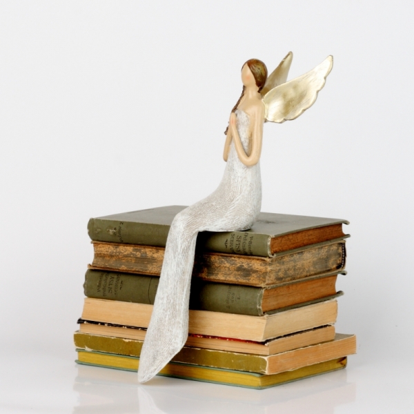 Soška sediaceho anjela s glitrami 30cm