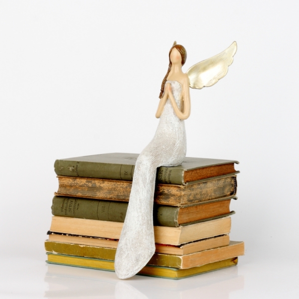 Soška sediaceho anjela s glitrami 30cm