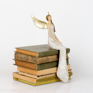 Soška sediaceho anjela so striebornými krídlami 30cm