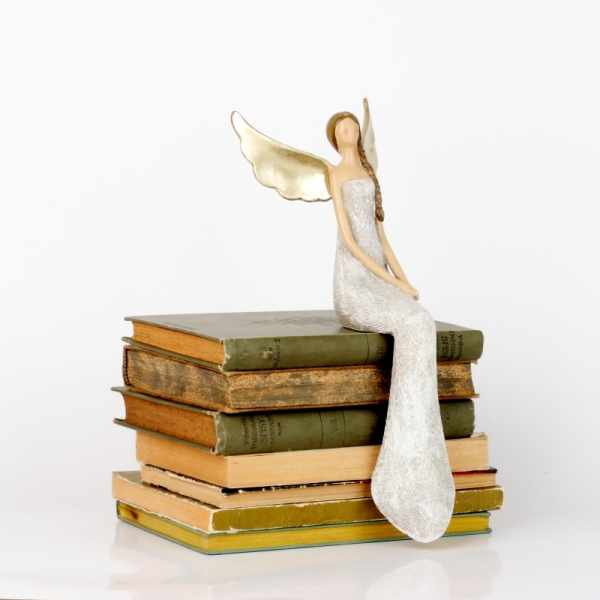 Soška sediaceho anjela so striebornými krídlami 30cm