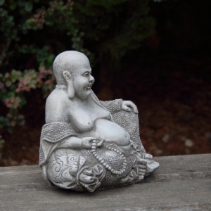 Soška Šťastný Buddha betón, 19cm