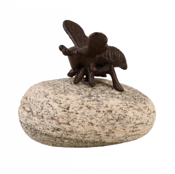 Soška včielka sediaci na kameni 13,7 x 11,6 x 11,7 cm liatina