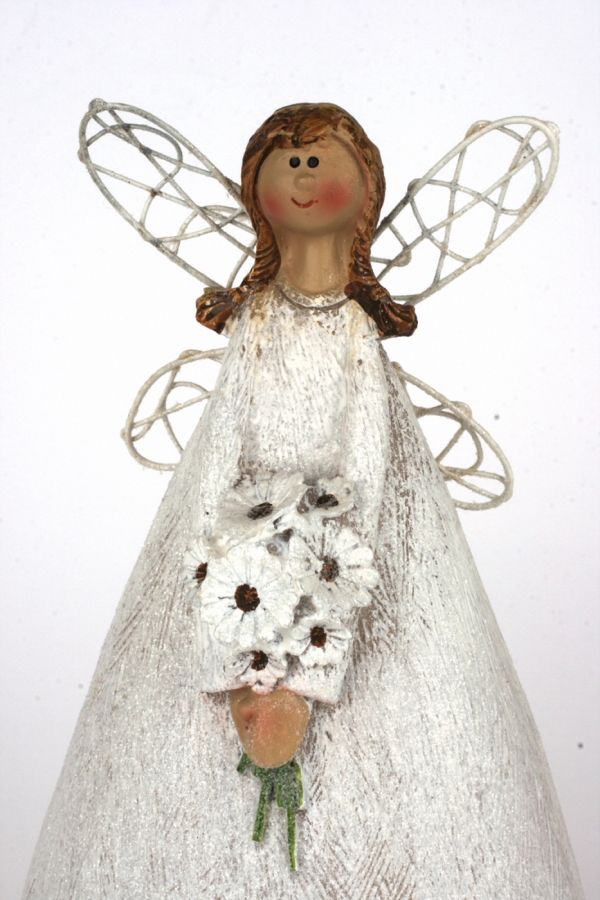 Soška víla v bielych šatách s kyticou 27cm