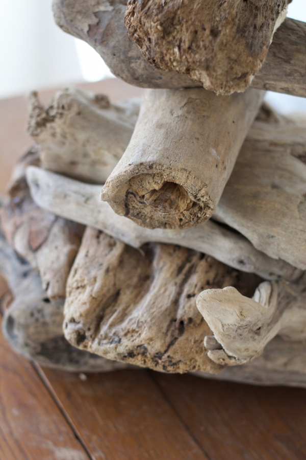 Stojaca lampa z náplavového dreva 60cm