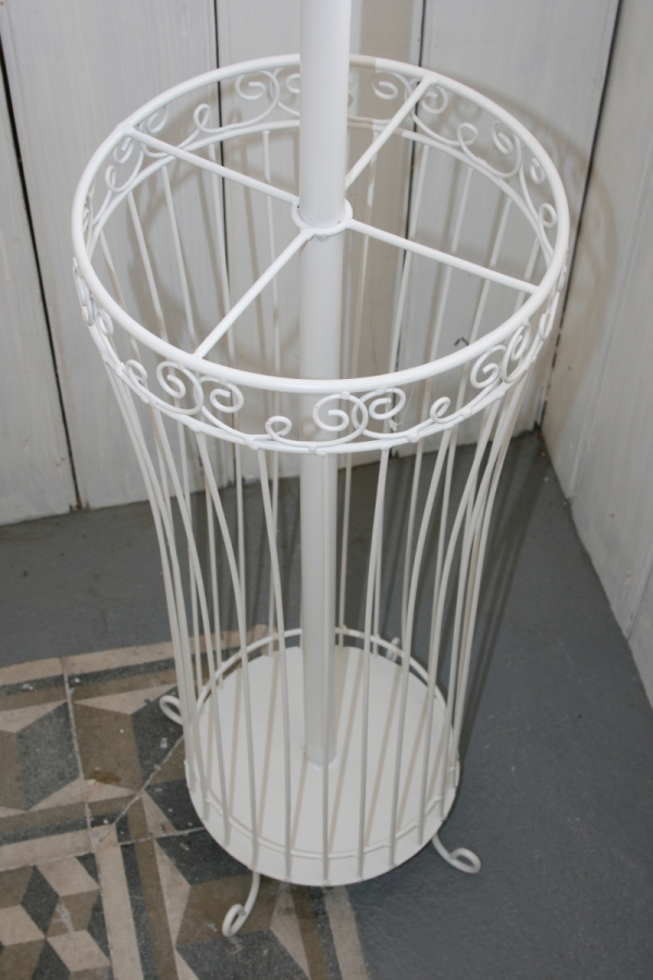 Stojací vešiak na kabáty biely kov 180 cm