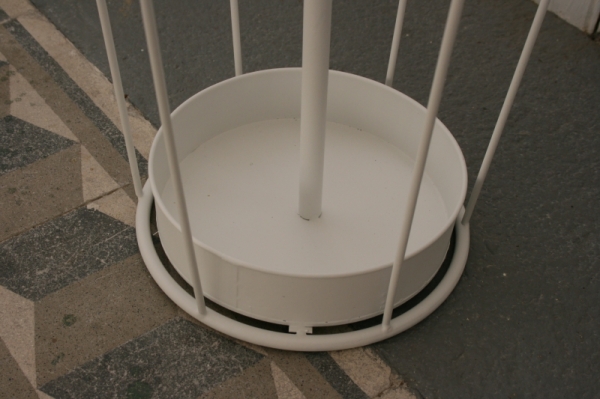 Stojan na dáždniky biely 65cm