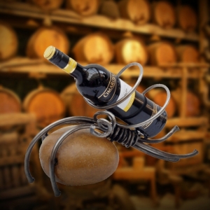 Stojan na jednu fľašu vína v kameni 42x22x28cm