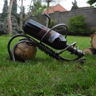 Stojan na jednu fľašu vína v kameni 42x22x28cm