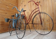 Stojan na kvety bicykel červené 85x134cm